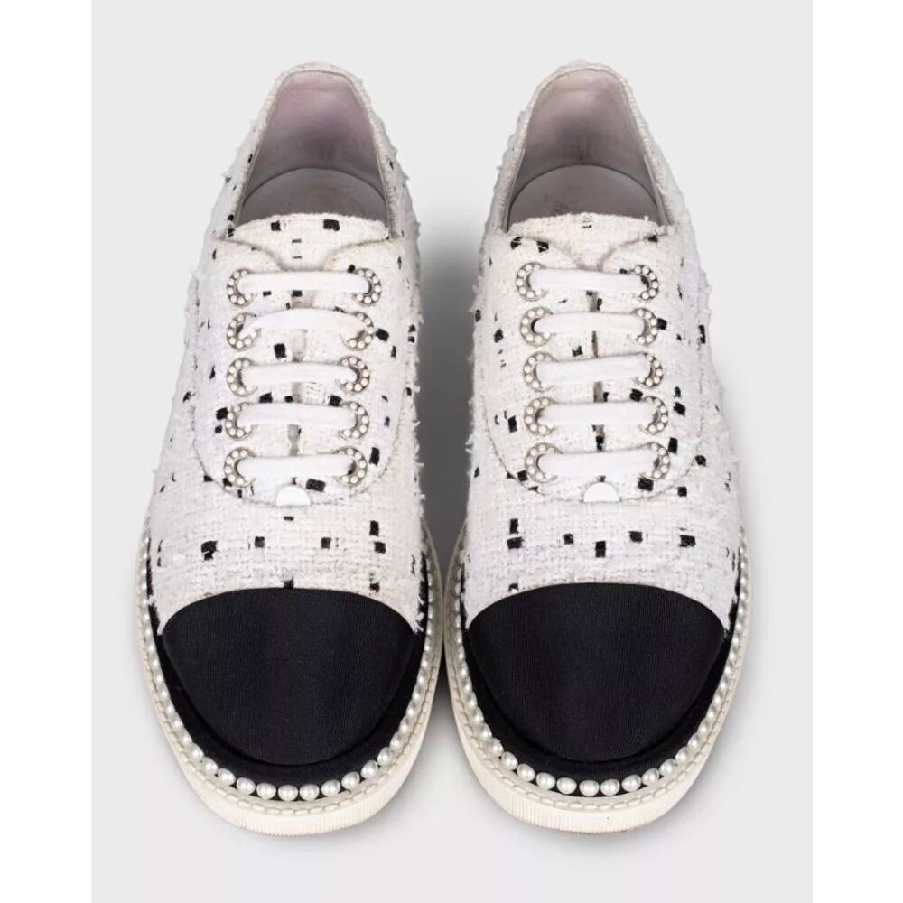 Chanel White Textile Sneakers with Contrasting Toe Sz.36 - Picture 2 of 8